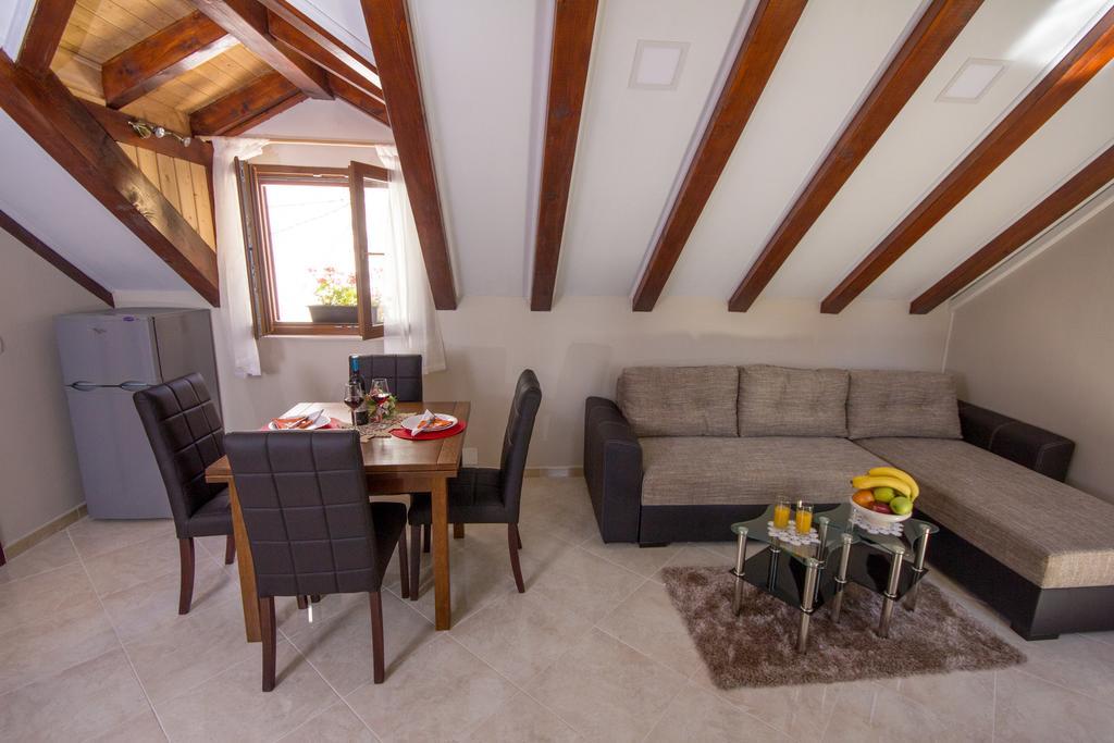 Apartment Niko Kastel Stari Kaštela 部屋 写真