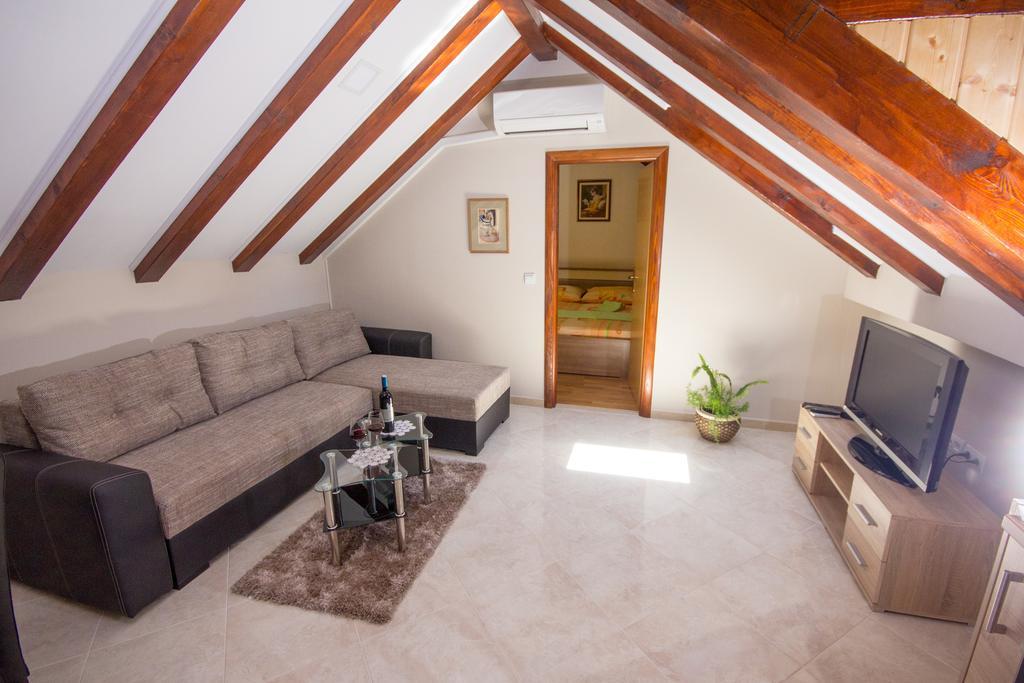 Apartment Niko Kastel Stari Kaštela 部屋 写真