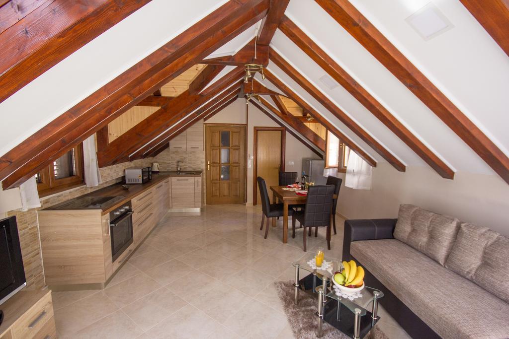 Apartment Niko Kastel Stari Kaštela 部屋 写真